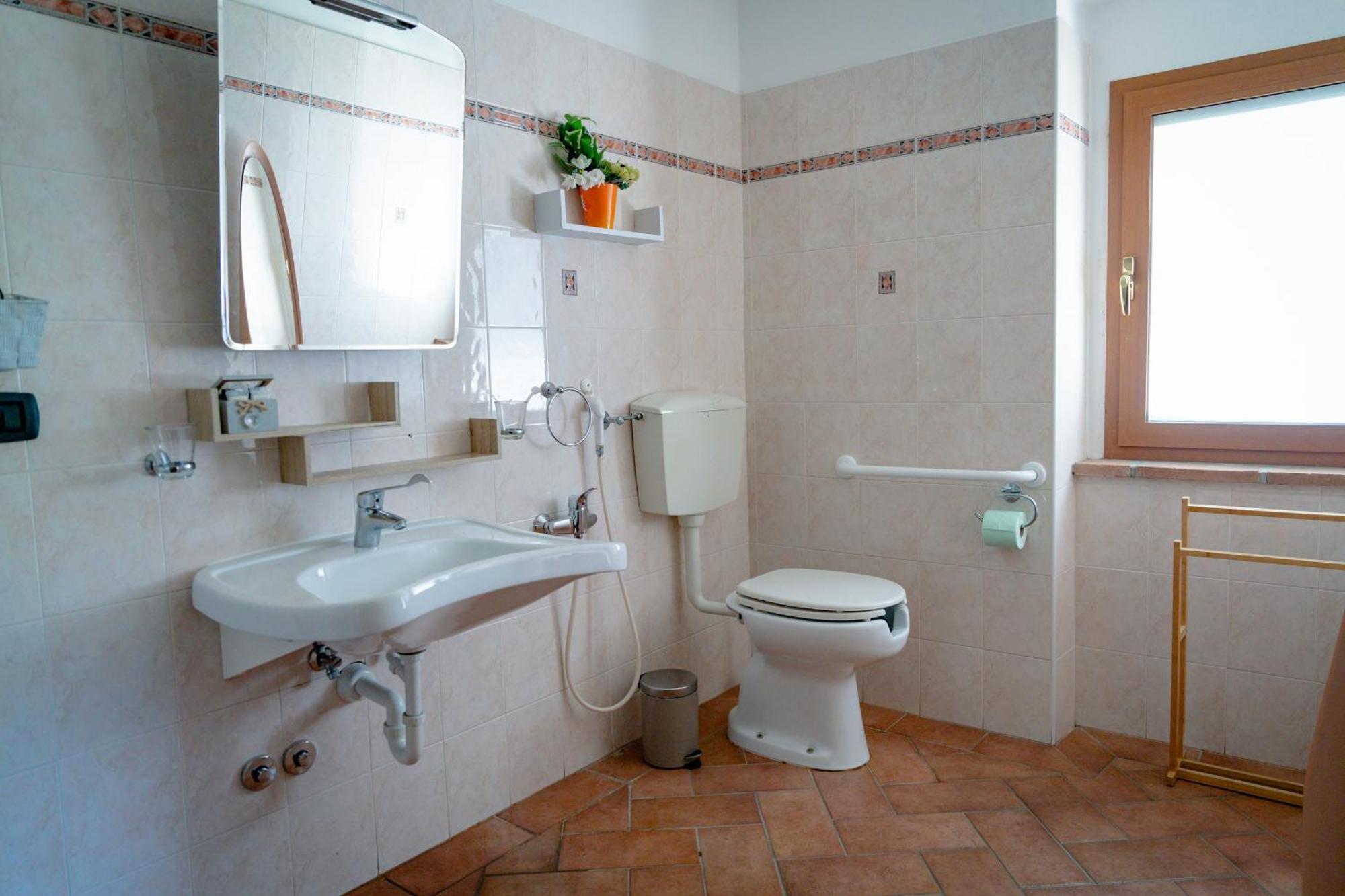 L'Antico Gabbiano B&B Сан-Кашиано-ин-Валь-ди-Пеза Экстерьер фото