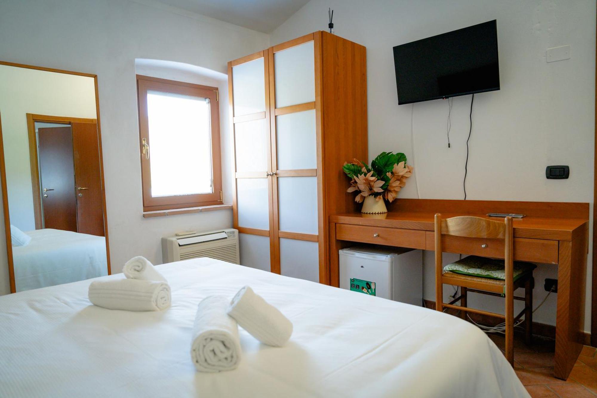 L'Antico Gabbiano B&B Сан-Кашиано-ин-Валь-ди-Пеза Экстерьер фото