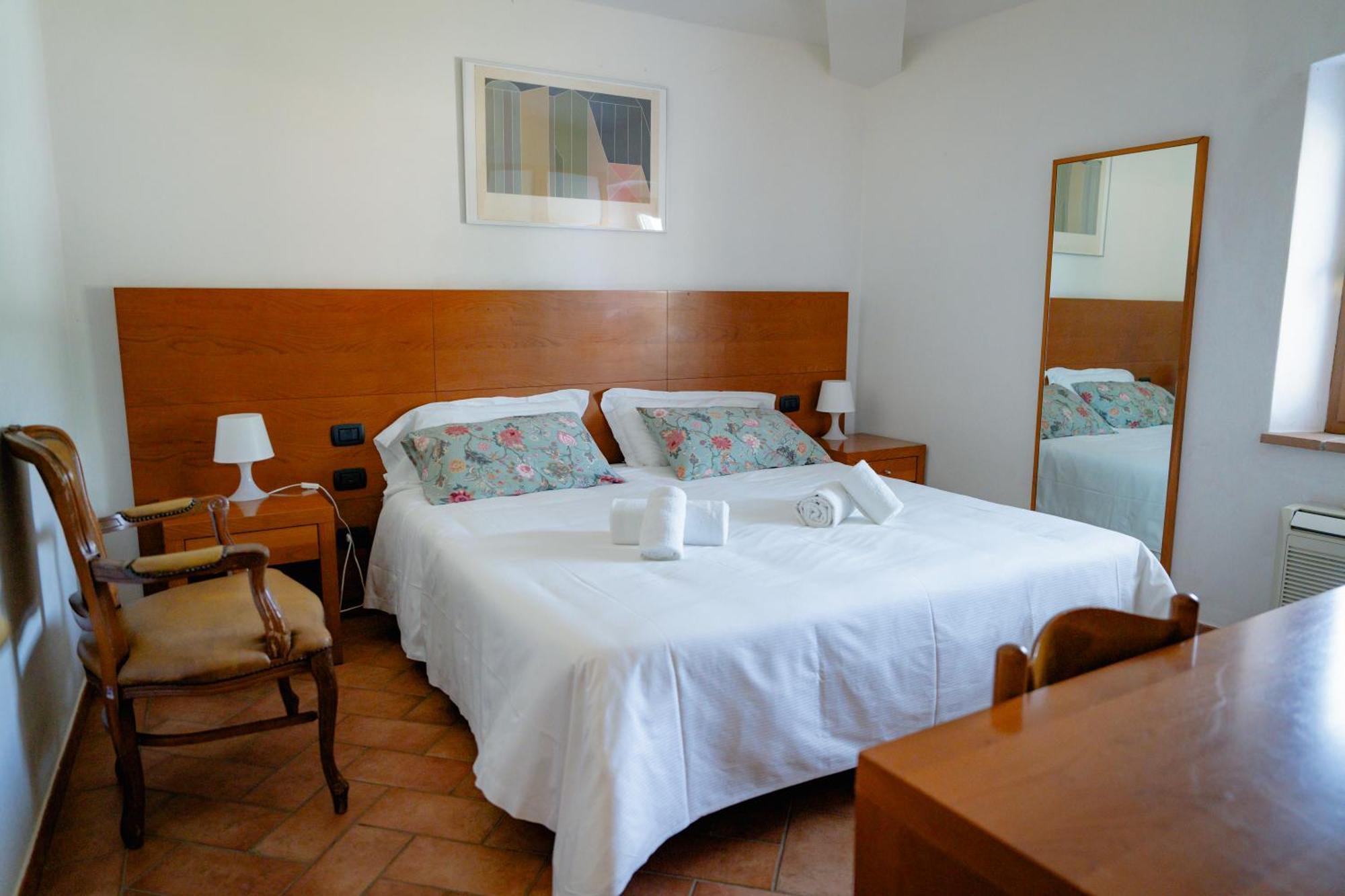 L'Antico Gabbiano B&B Сан-Кашиано-ин-Валь-ди-Пеза Экстерьер фото