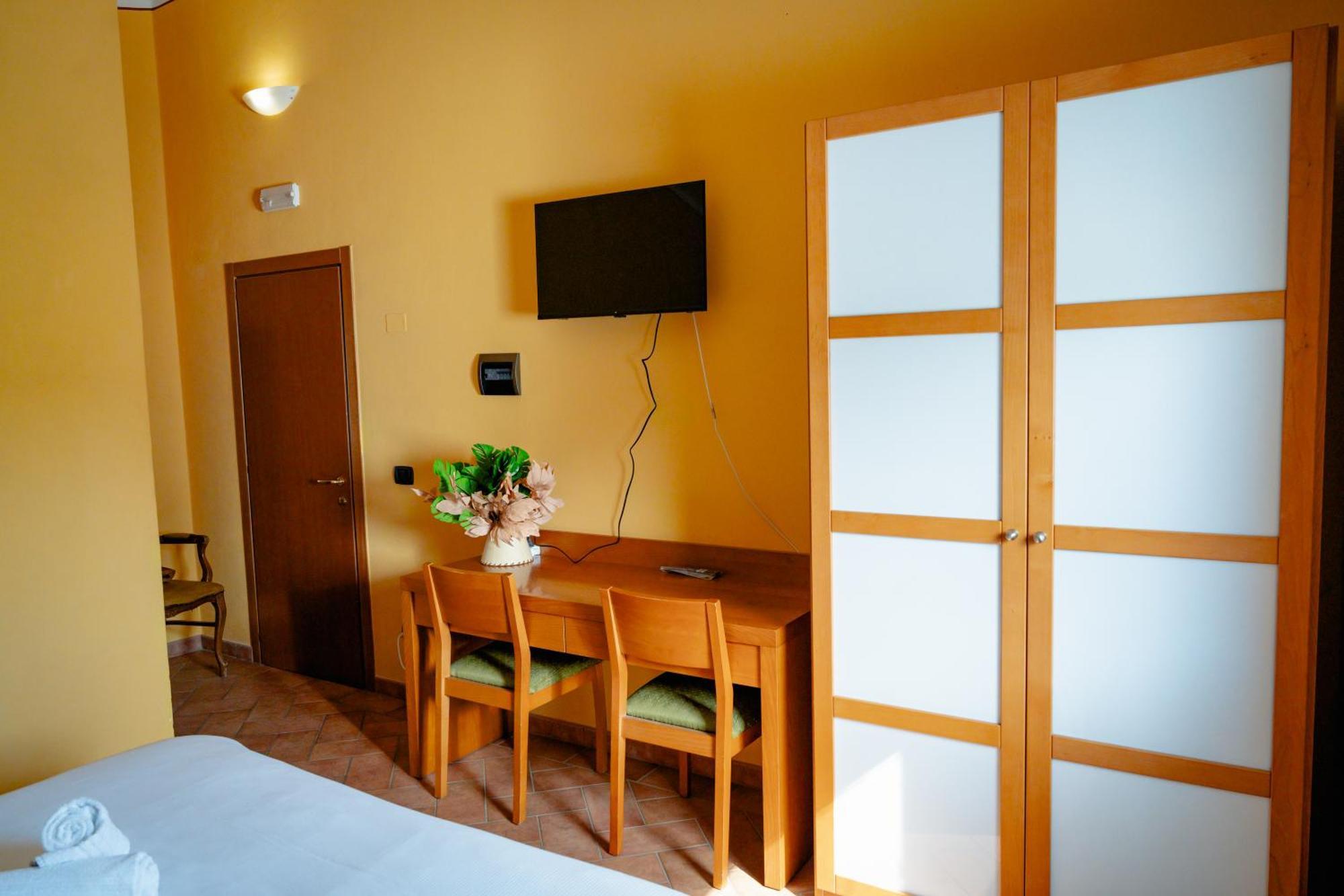 L'Antico Gabbiano B&B Сан-Кашиано-ин-Валь-ди-Пеза Экстерьер фото